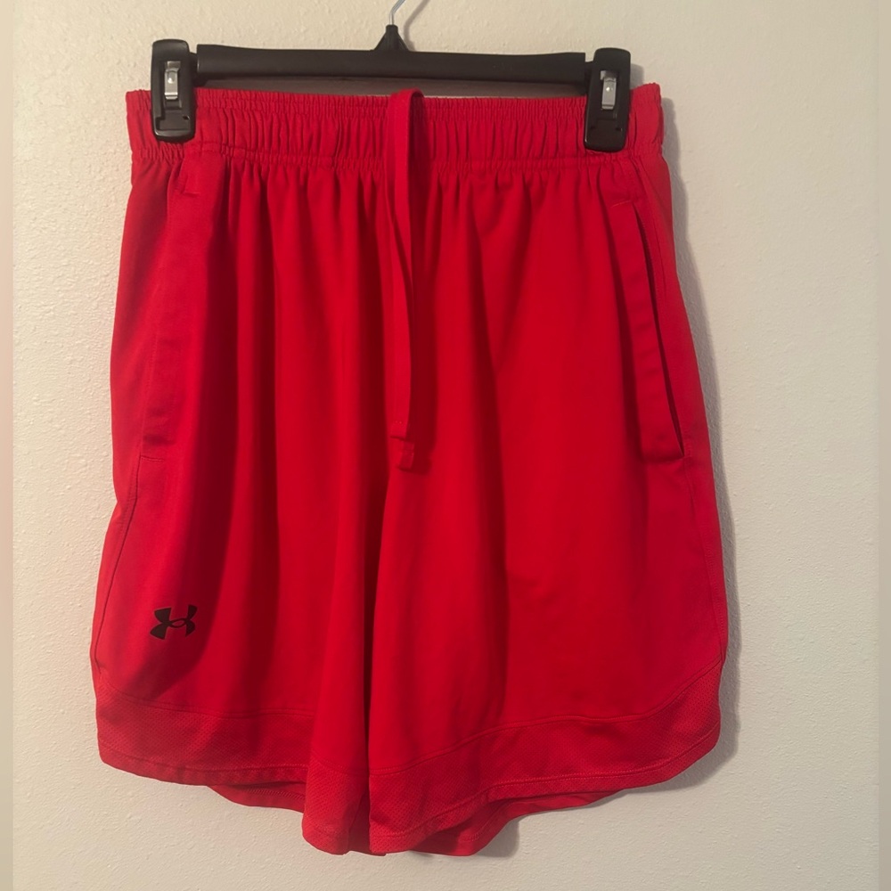 Under Armour Boy’s loose size medium Vibrant Red Athletic Shorts